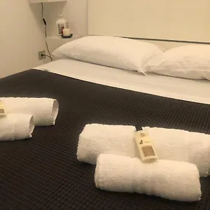 https://colosseum-mansion-house.it-romehotels.com