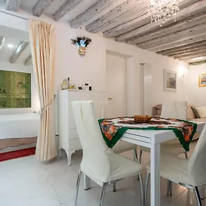 https://l0ving-in-venice-5-stars.hotelslidodijesolo.com