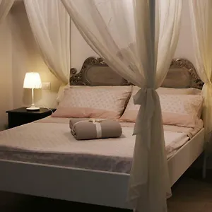 https://teatro-nuovo-apartment.hotels-amalfi.com